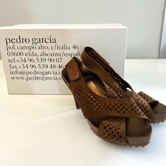 Pedro Garcia Tobacco Suede Cross Strap Platform Sandal | 4.25” Heel | Size 8.5 - Picture 5 of 15